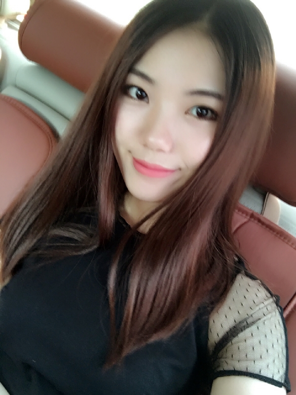 盛开的花朵的第二张照片--平顶山相亲服务中心