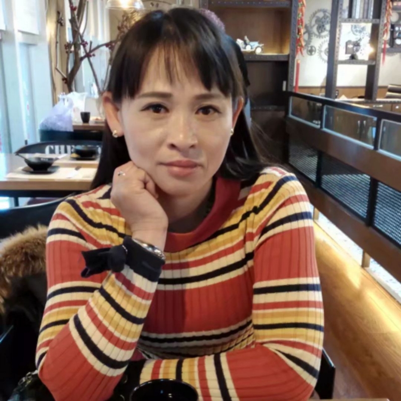 玫瑰花的第一张照片--平顶山相亲服务中心