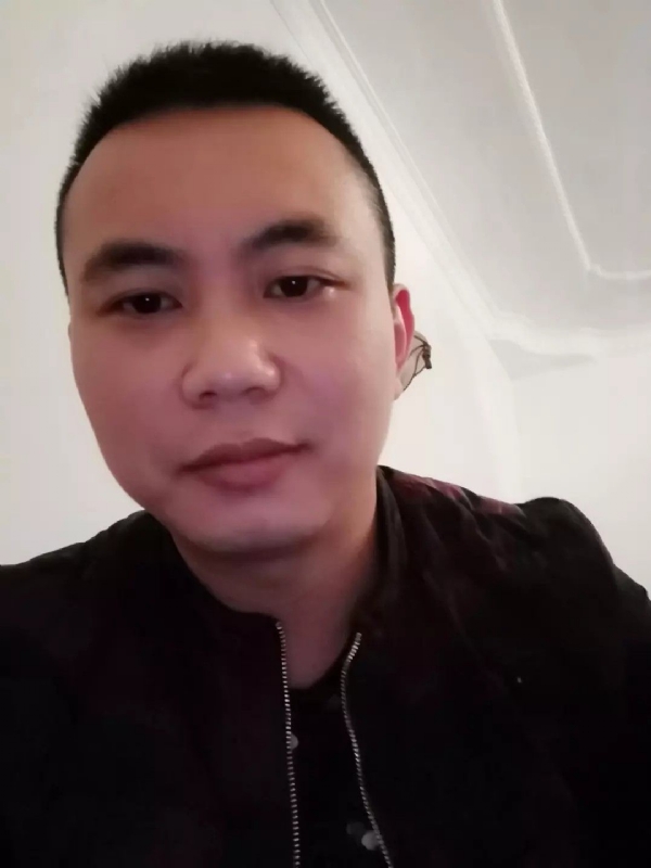 喜闻香气的第一张照片--平顶山相亲服务中心