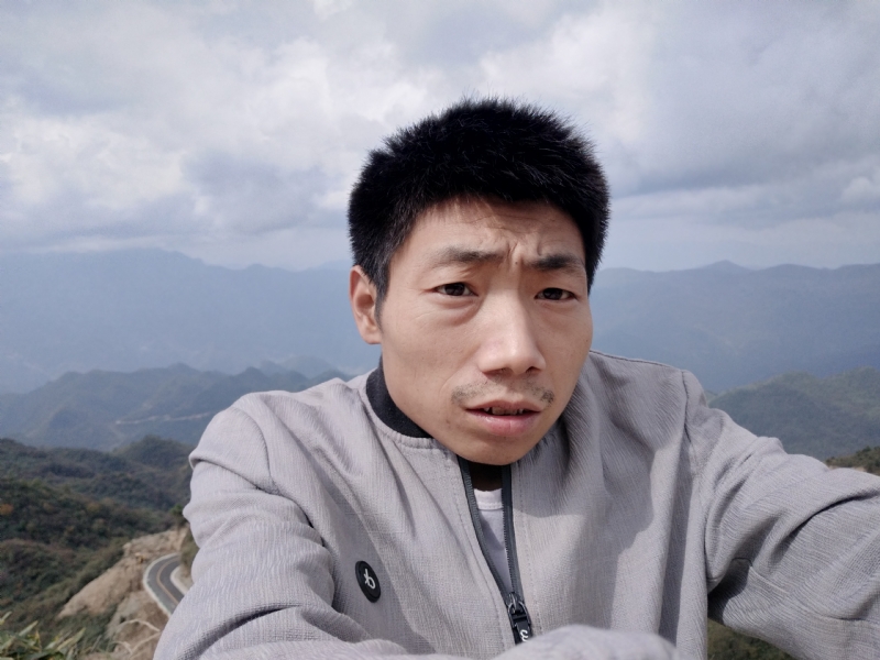 向后半生奋斗的第一张照片--平顶山相亲服务中心