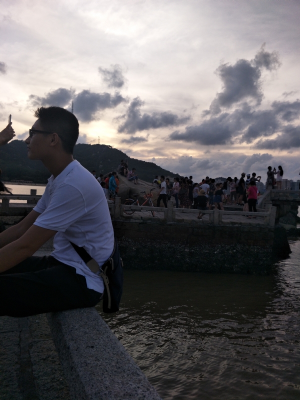 诗和远方的第一张照片--平顶山相亲服务中心