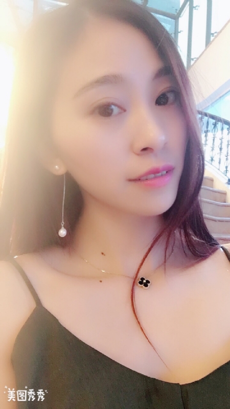 隨風的云的第一张照片--平顶山相亲服务中心