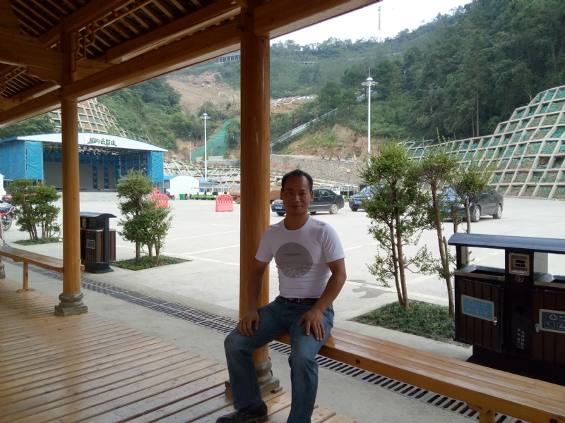 安哥的第一张照片--平顶山相亲服务中心