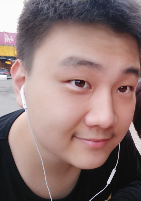 枫叶的第一张照片--平顶山相亲服务中心