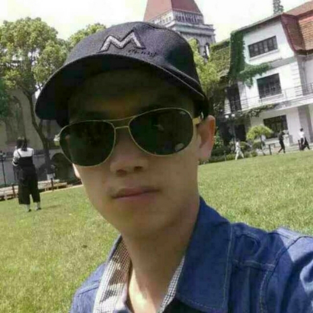 龙小华的第一张照片--平顶山相亲服务中心