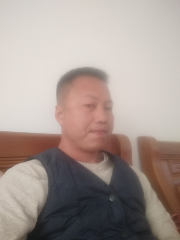 只对你好的第一张照片--平顶山相亲服务中心