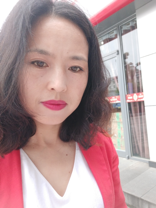 枫叶飘零的第一张照片--平顶山相亲服务中心