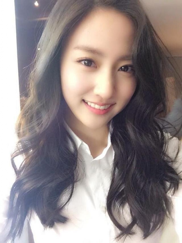 等爱的易微的第一张照片--平顶山相亲服务中心