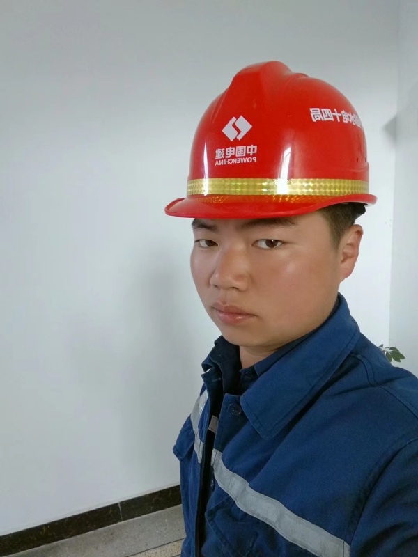 小公牛的第一张照片--平顶山相亲服务中心