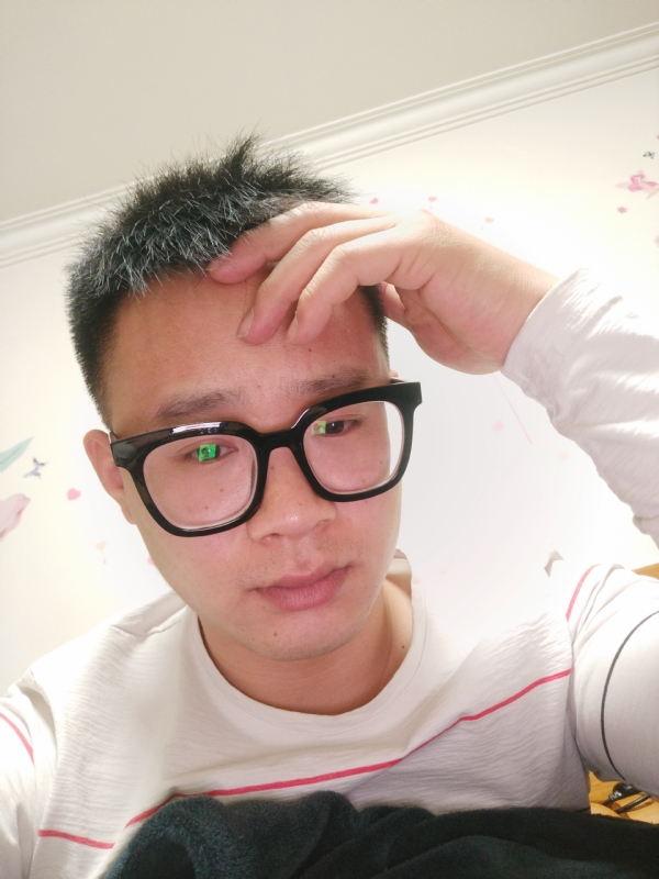 华灯初上的夜晚的第一张照片--平顶山相亲服务中心