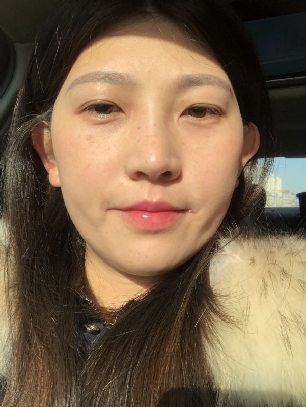 轻闭双眼的第一张照片--平顶山相亲服务中心