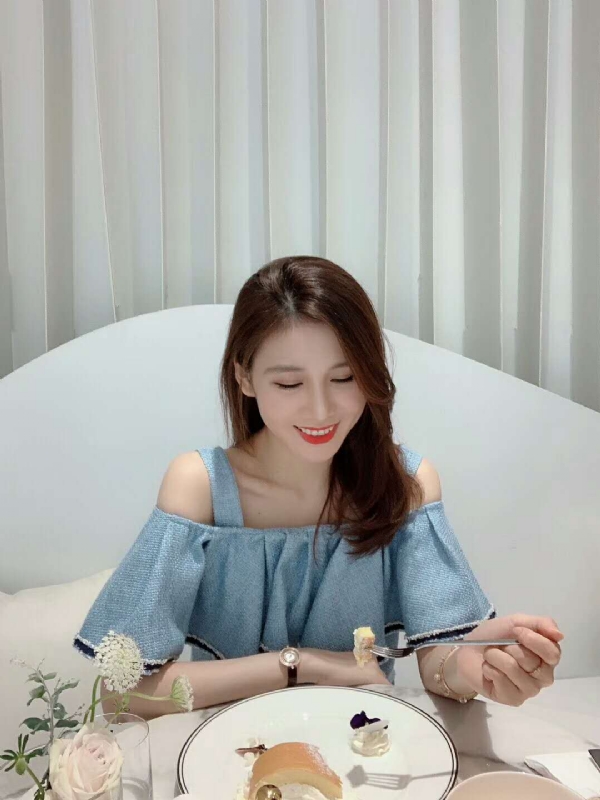 Emily的第三张照片--平顶山相亲服务中心