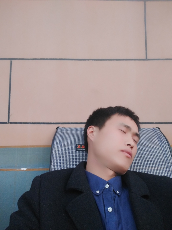 有钱爱情才能长久的第一张照片--平顶山相亲服务中心