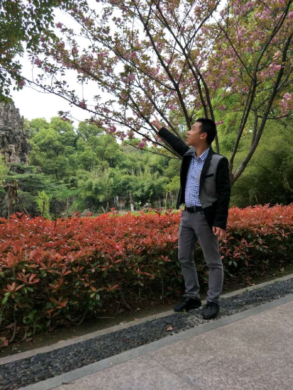 坦诚的第一张照片--平顶山相亲服务中心