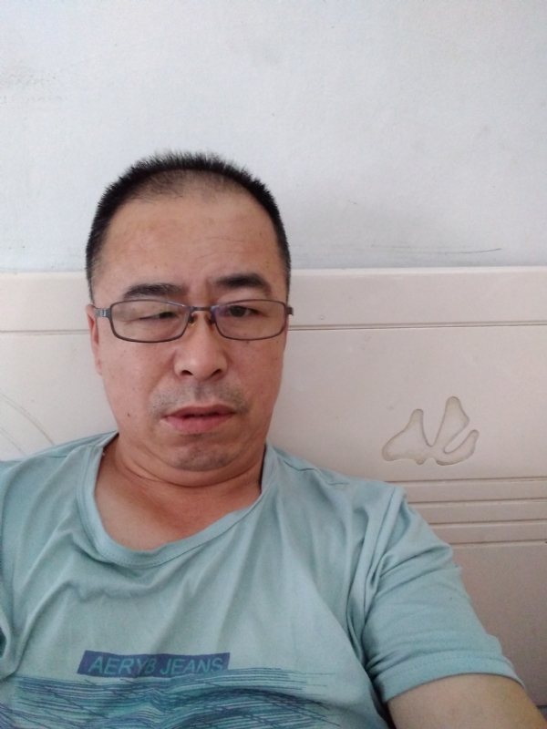 大叔的第一张照片--平顶山相亲服务中心