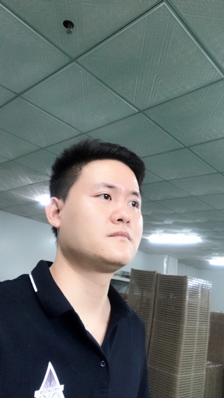 伟的第一张照片--平顶山相亲服务中心