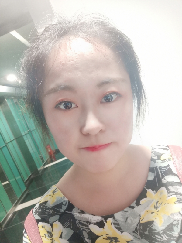 小花伞的第一张照片--平顶山相亲服务中心