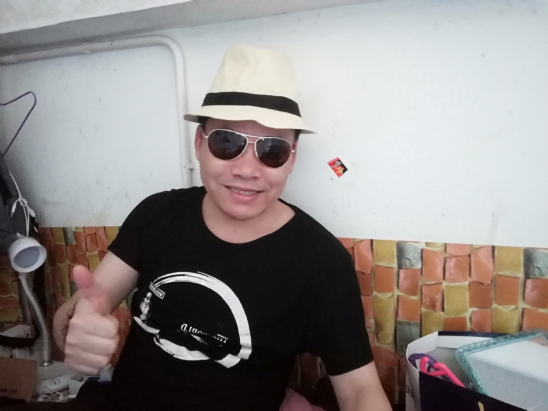 艰难爱情的第一张照片--平顶山相亲服务中心