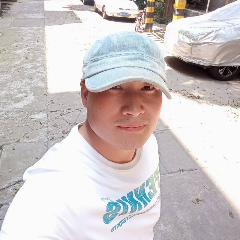 辉光的第一张照片--平顶山相亲服务中心