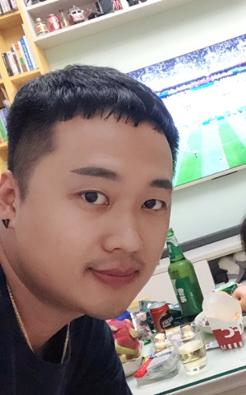 枫叶的第一张照片--平顶山相亲服务中心