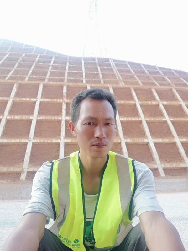 哥们的第一张照片--平顶山相亲服务中心