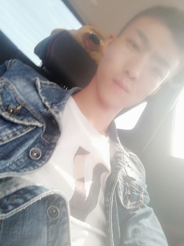 傻雕的第一张照片--平顶山相亲服务中心