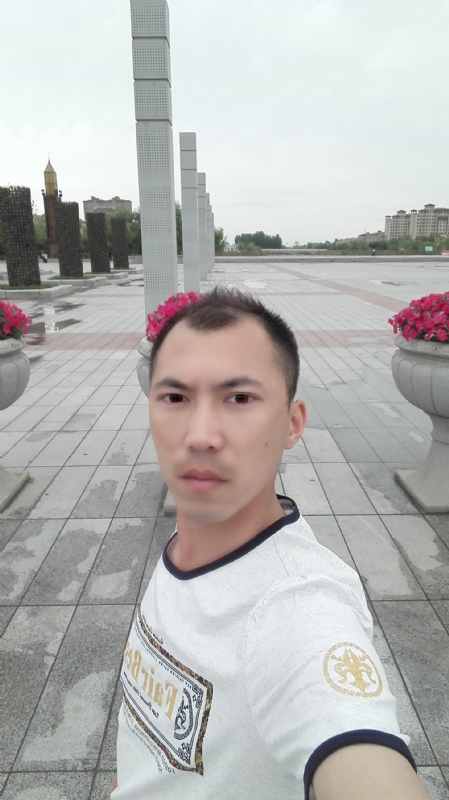 天平的第一张照片--平顶山相亲服务中心