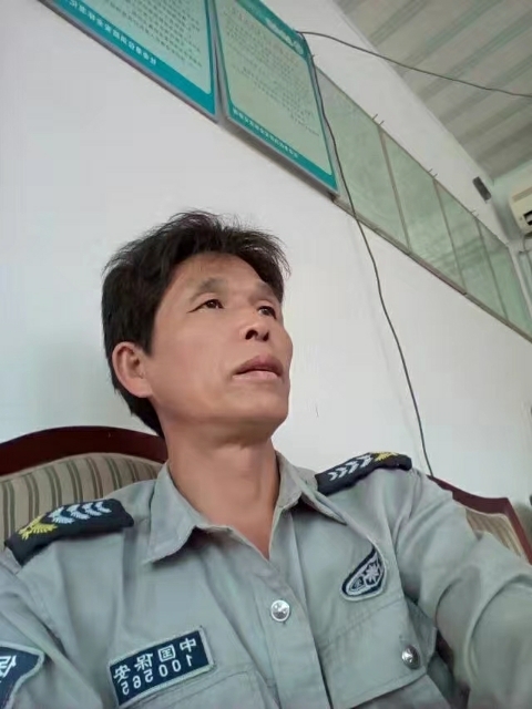 卧窗听雨的第一张照片--平顶山相亲服务中心