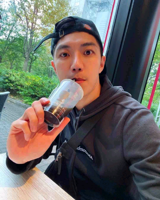 苏天奇的第一张照片--平顶山相亲服务中心