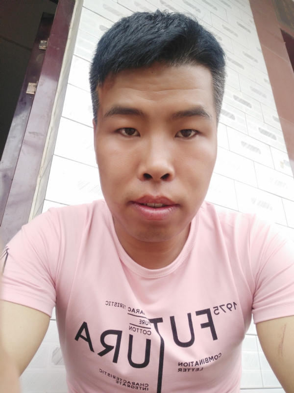 守护爱情的第一张照片--平顶山相亲服务中心