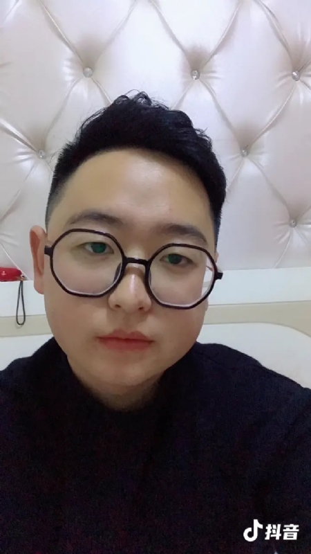 杰森的第一张照片--平顶山相亲服务中心