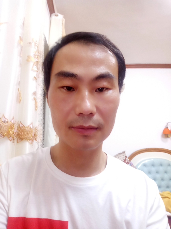 光明的第一张照片--平顶山相亲服务中心