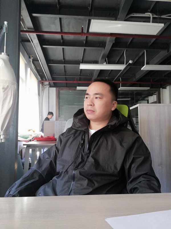 左眼皮跳跳的第一张照片--平顶山相亲服务中心