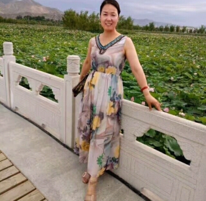 红叶的第一张照片--平顶山相亲服务中心