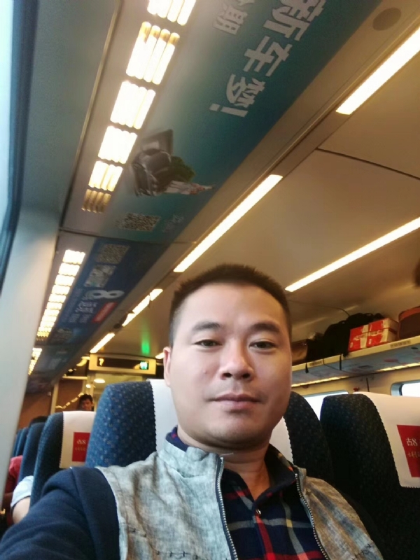 等爱的人的第一张照片--平顶山相亲服务中心