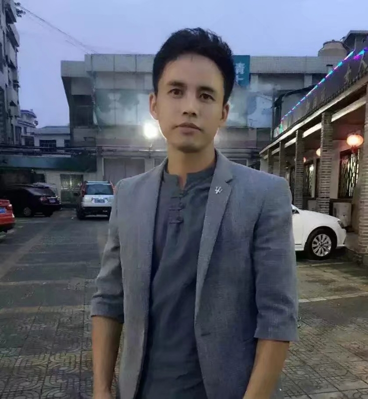 华谢的第一张照片--平顶山相亲服务中心