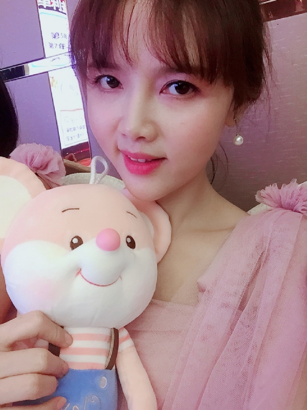 如朱砂的第一张照片--平顶山相亲服务中心