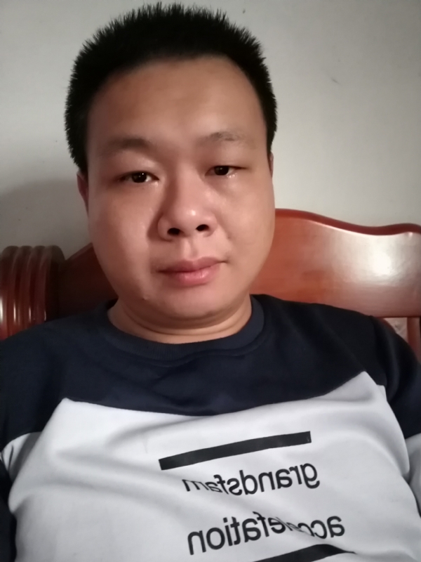 飞的第一张照片--平顶山相亲服务中心