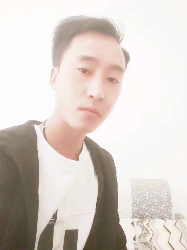 萧艺的第一张照片--平顶山相亲服务中心