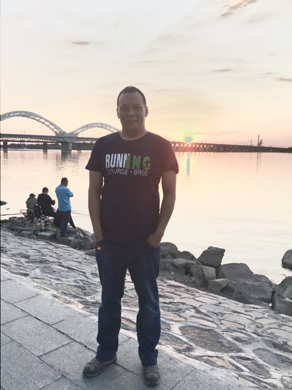 海天一色的第一张照片--平顶山相亲服务中心