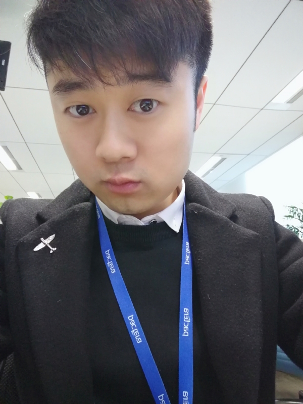 择一爱与被爱的第一张照片--平顶山相亲服务中心