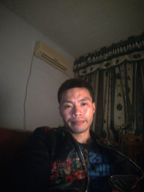 性情男儿的第一张照片--平顶山相亲服务中心