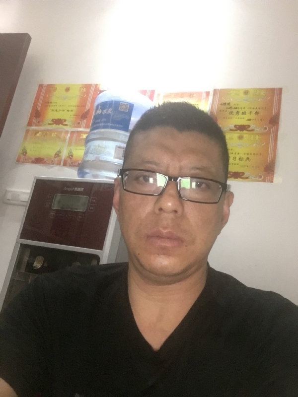 牵手的第二张照片--平顶山相亲服务中心