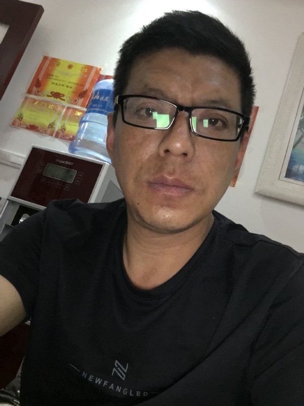 牵手的第三张照片--平顶山相亲服务中心