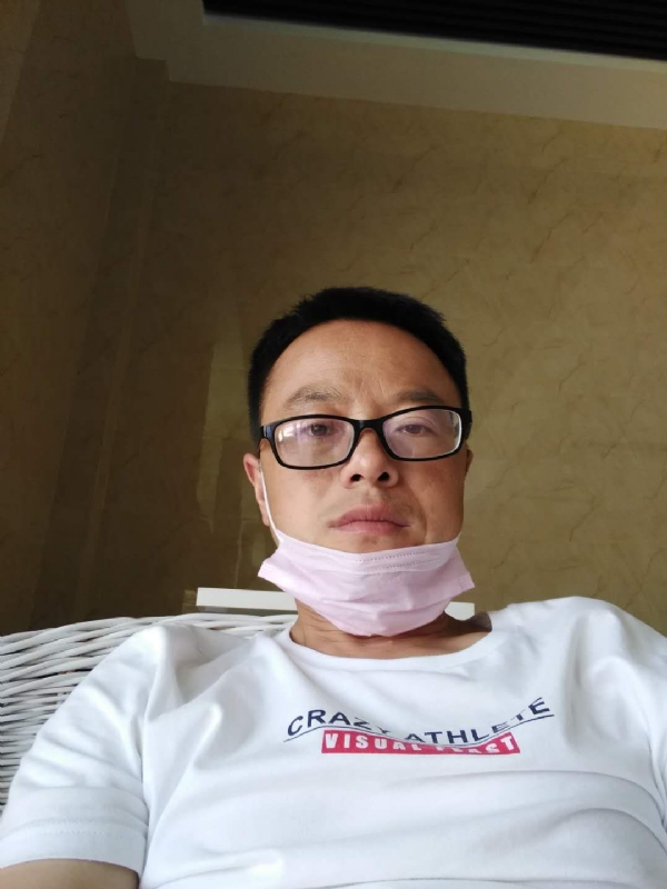 小马奔腾的第一张照片--平顶山相亲服务中心