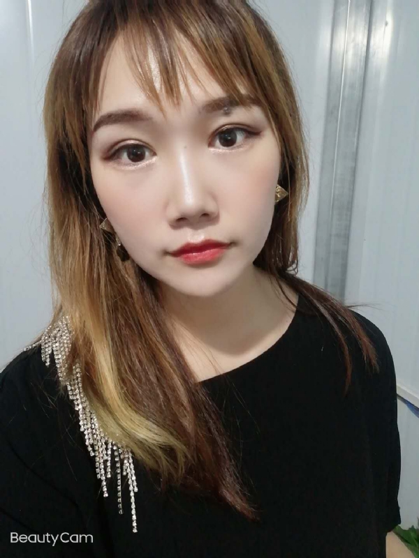 艾薇的第四张照片--平顶山相亲服务中心