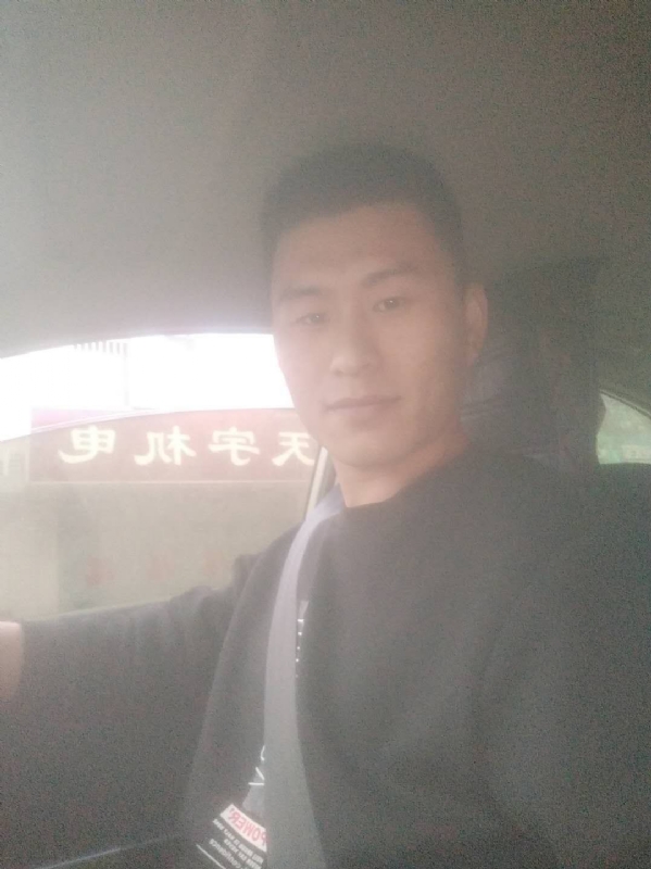 老鼠爱上猫的第一张照片--平顶山相亲服务中心