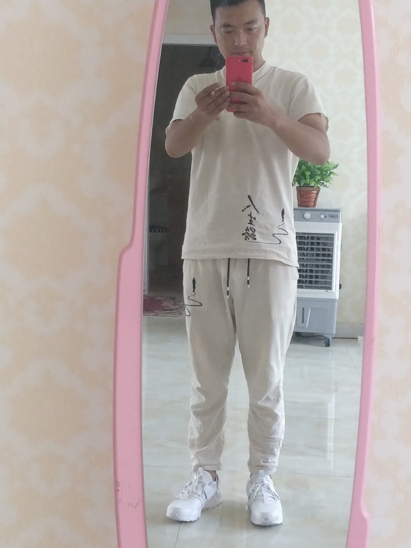 一天一根烟的第二张照片--平顶山相亲服务中心