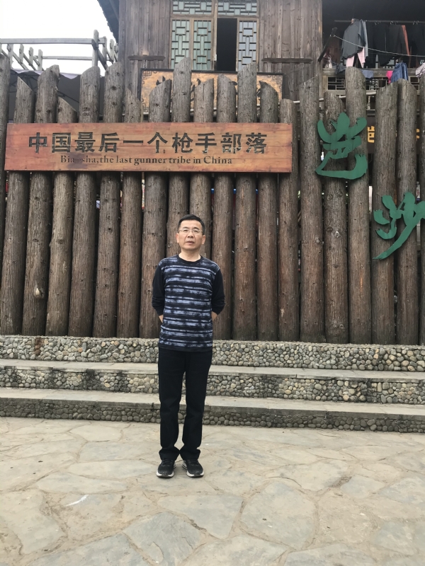 屯里的富豪的第一张照片--平顶山相亲服务中心