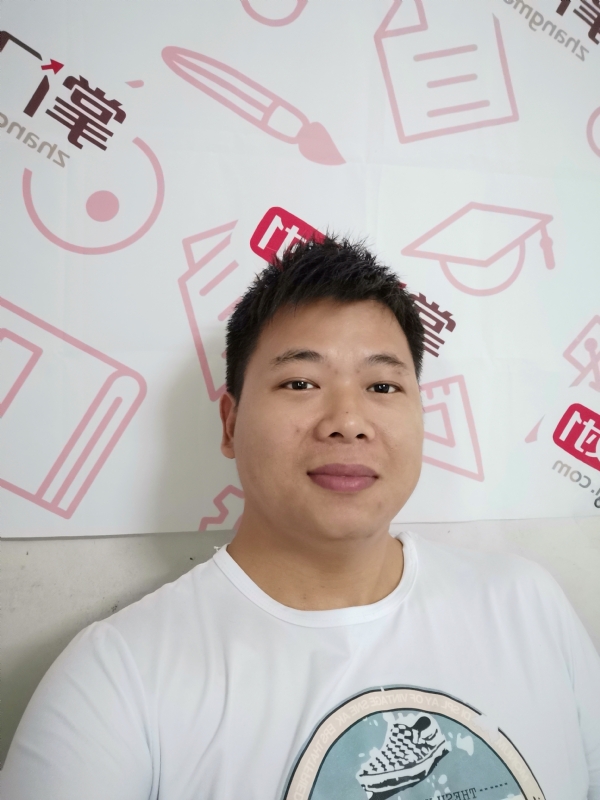 轻静地行走着的第一张照片--平顶山相亲服务中心